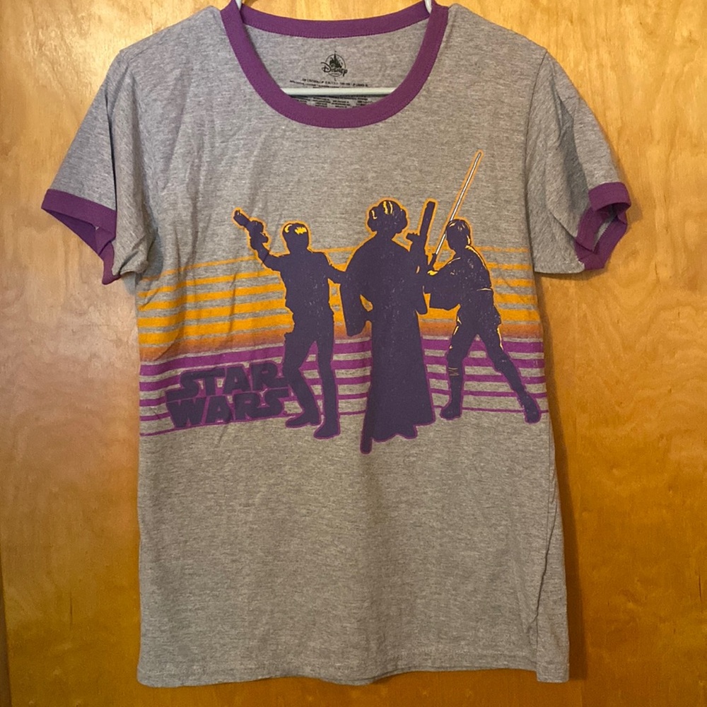 Woman’s Disney Star Wars T Shirt Large